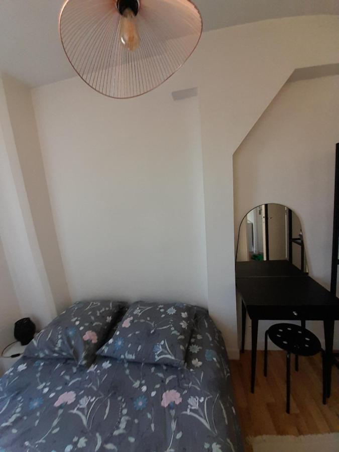 Cosy 2 Pieces Typiquement Parisien A Notre-Dame Apartment ภายนอก รูปภาพ
